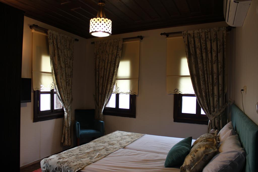 Faik Bey Konagi Bed & Breakfast Golyazi Room photo